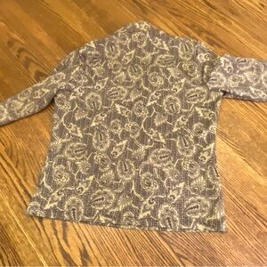 Andre’ Oliver V-neck pull over blouse.  Sz L